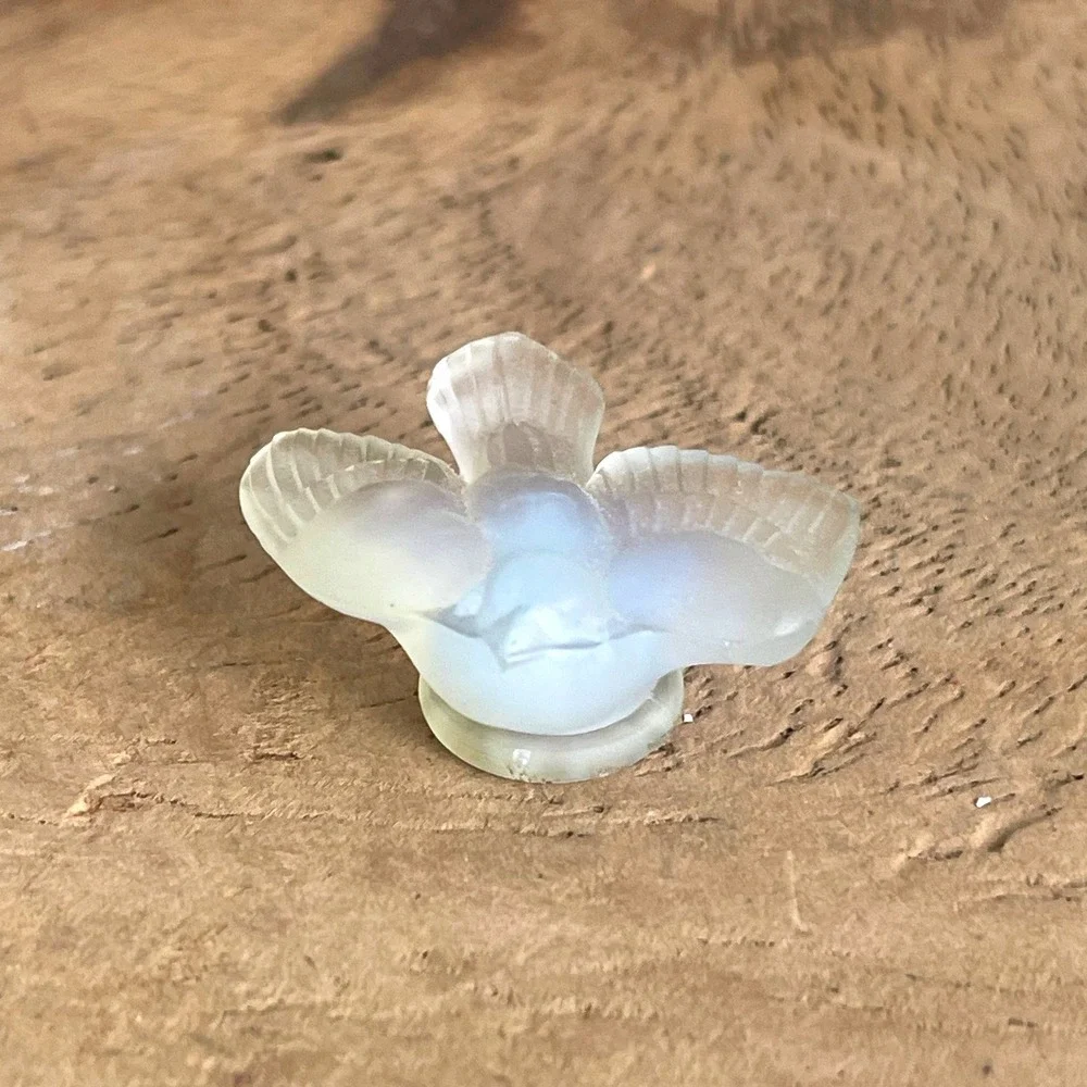 Sabino Paris France Opalescent Glass Resting Bird Dove Figurine Signed  1.5